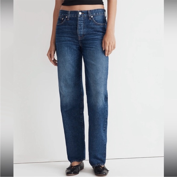 Madewell Petite Low-Slung Straight Jean -
33 petite / 33P - 100% cotton - Picture 4 of 7